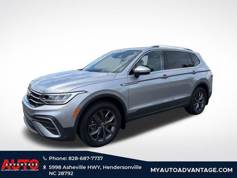 Used 2023 Volkswagen Tiguan SE FWD image 1