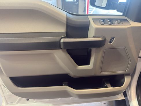 Used 2022 Ford F350 XL w/ Power Equipment Group image 13