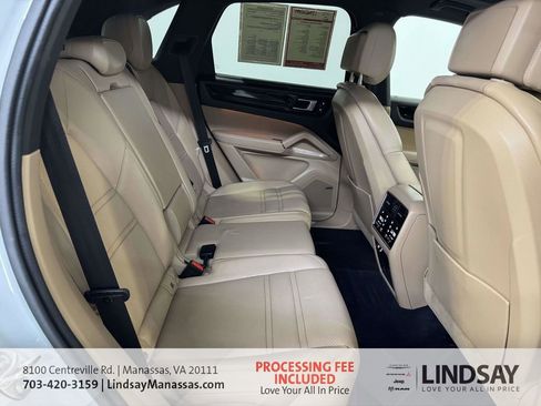 Used 2023 Porsche Cayenne Platinum Edition AWD/4WD image 14