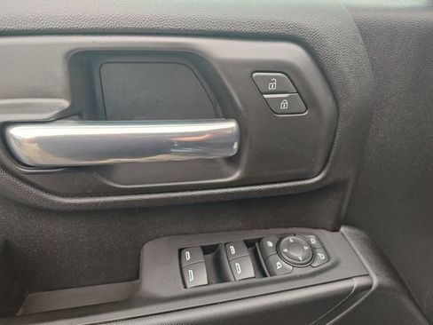 Used 2025 Chevrolet Silverado 2500 Custom w/ Custom Convenience Package AWD/4WD image 17