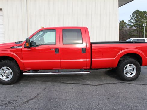 Used 2016 Ford F250 XLT w/ XLT Interior Package image 5