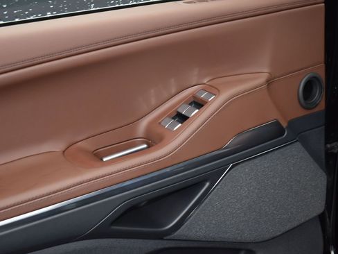 New 2025 Lincoln Navigator Reserve image 9