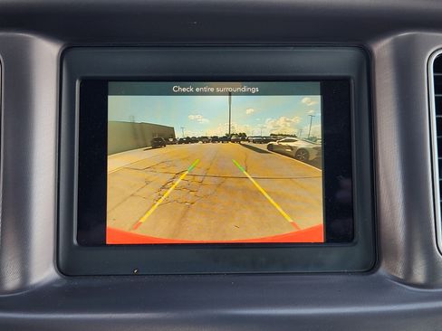 Used 2022 Dodge Charger SXT RWD image 19