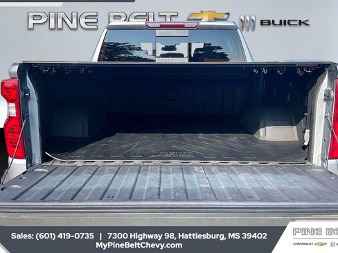 Used 2024 Chevrolet Silverado 1500 LT AWD/4WD image 5