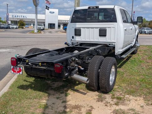 New 2026 RAM 3500 Big Horn w/ Laramie Trim Package AWD/4WD image 7
