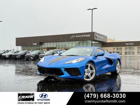 Used 2025 Chevrolet Corvette Stingray Coupe w/ 1LT RWD image 1