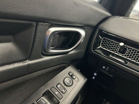 Used 2023 Honda Civic Sport image 30