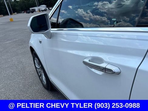 Used 2019 Cadillac XT5 Luxury FWD image 11