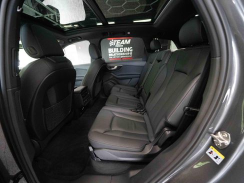 Used 2025 Audi Q7 2.0T Premium AWD/4WD image 23