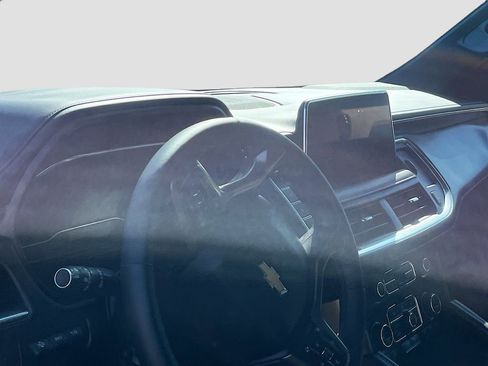 Used 2024 Chevrolet Suburban High Country w/ Max Trailering Package image 9