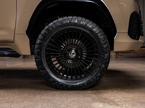 Used 2025 Lexus LX 700h Overtrail w/ Accessory Package (Z1) AWD/4WD image 12