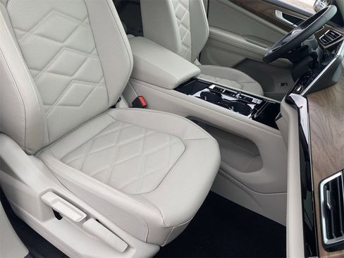 New 2026 Volkswagen Atlas SE image 7