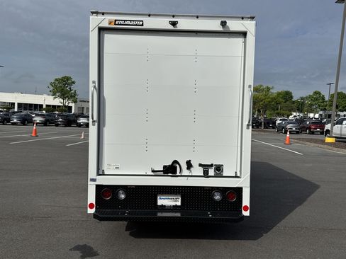 New 2025 GMC Savana 3500 w/ Power Convenience Package image 9