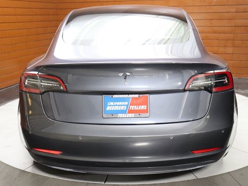 Used 2023 Tesla Model 3 Standard Range image 10