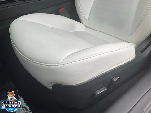 Used 2023 Tesla Model 3 Standard Range RWD image 16