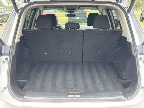 Used 2025 Nissan Rogue SV FWD image 18