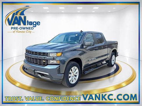 Used 2022 Chevrolet Silverado 1500 Custom w/ Safety Confidence Package AWD/4WD image 1