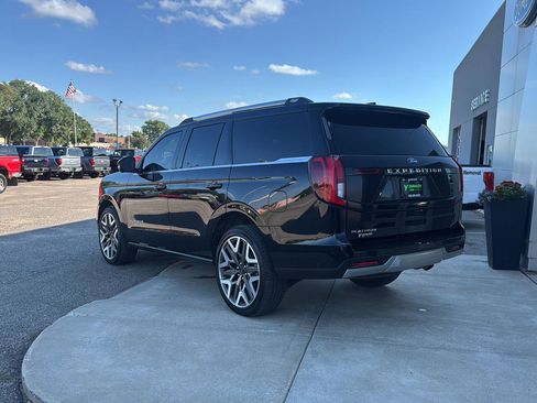 New 2025 Ford Expedition Platinum w/ Platinum Ultimate Package image 3