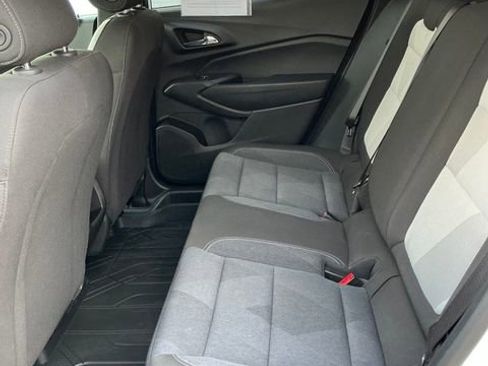 Used 2024 Chevrolet Trax LS image 12