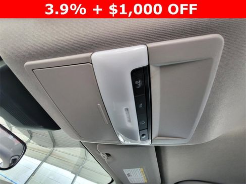 New 2025 Nissan Sentra SR w/ Midnight Edition image 24