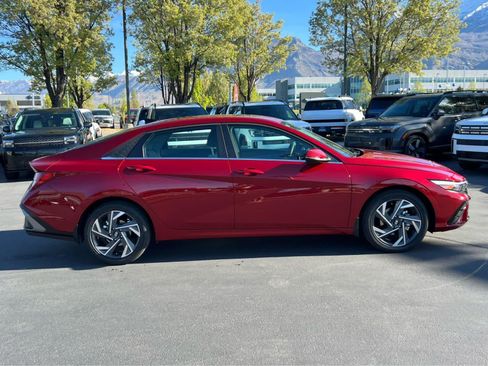 Certified 2026 Hyundai Elantra Limited FWD image 6