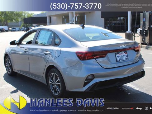 Used 2023 Kia Forte LXS w/ LXS Technology Package FWD image 9