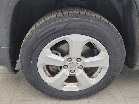 Used 2018 Jeep Compass Latitude w/ Popular Equipment Group image 31