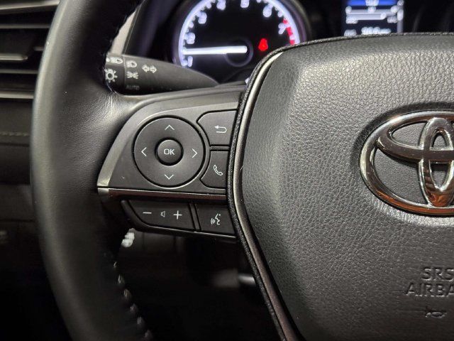 Used 2022 Toyota Camry SE w/ Cold Weather Package FWD image 15