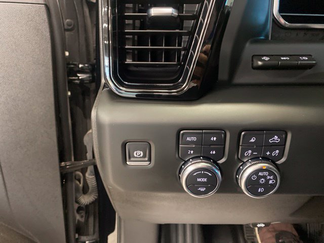 Used 2024 GMC Sierra 1500 AT4 w/ Technology Package AWD/4WD image 20