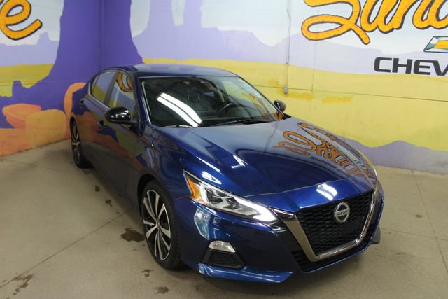 Used 2022 Nissan Altima 2.5 SR FWD image 2