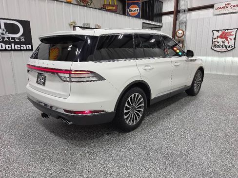 Used 2020 Lincoln Aviator Reserve w/ Equipment Group 201A RWD image 8