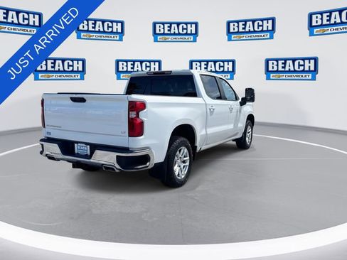 Used 2022 Chevrolet Silverado 1500 LT w/ Z71 Off-Road Package AWD/4WD image 8