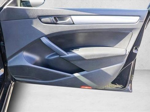 Used 2012 Volkswagen Passat 2.5 SE image 29