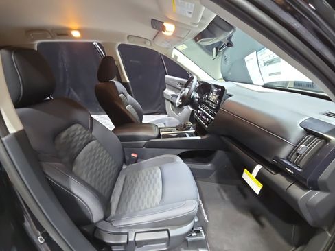 New 2025 Nissan Pathfinder SV w/ Cargo Package image 19