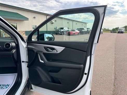 Used 2023 Chevrolet Blazer LT w/ Midnight/Sport Edition AWD/4WD image 28