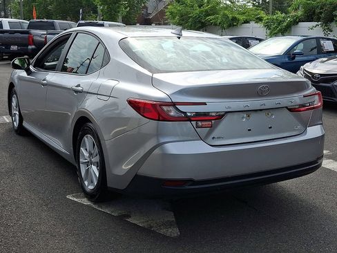 Used 2025 Toyota Camry LE FWD image 4