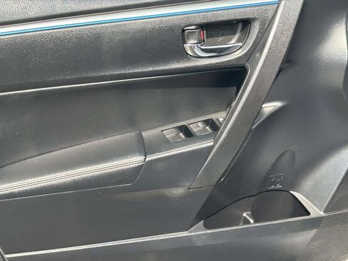Used 2014 Toyota Corolla S FWD image 18