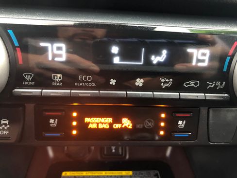 Certified 2020 Toyota RAV4 Limited image 15