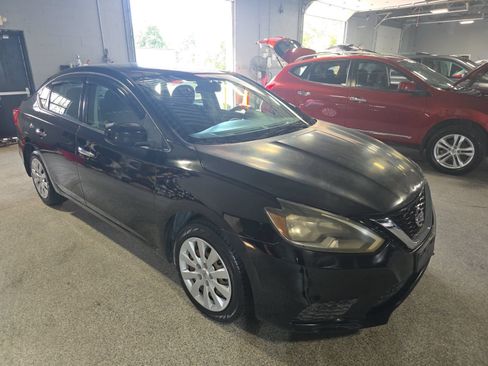 Used 2017 Nissan Sentra S FWD image 4