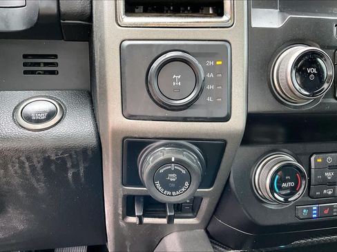 Used 2019 Ford F150 Raptor w/ Equipment Group 802A Luxury AWD/4WD image 31