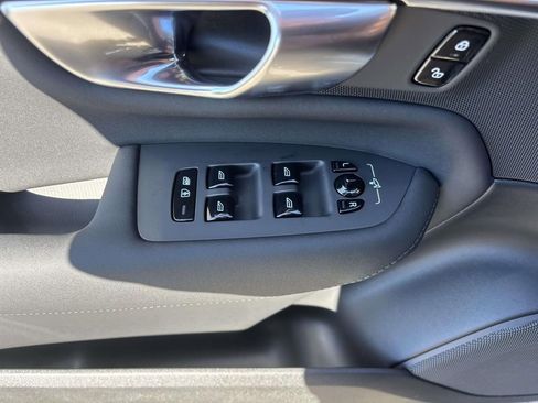 New 2026 Volvo XC90 B6 Plus w/ Protection Package Premier image 14