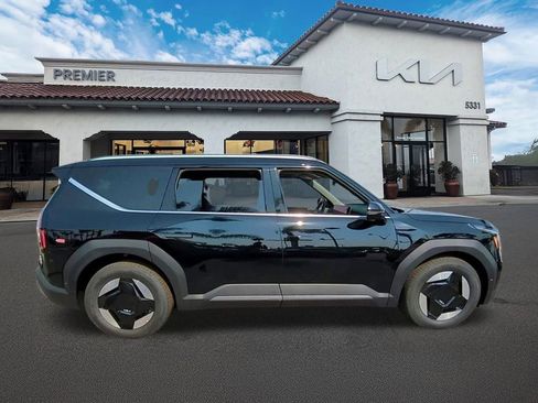 New 2026 Kia EV9 Wind image 8