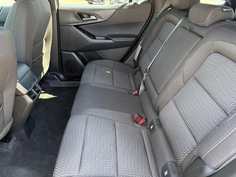 Used 2026 Chevrolet Equinox LT FWD image 27