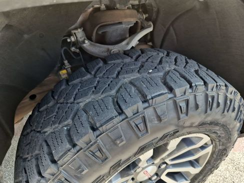 Certified 2023 GMC Sierra 1500 AT4 AWD/4WD image 19