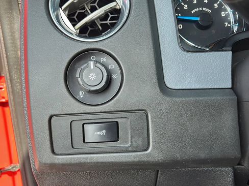 Used 2014 Ford F150 XLT w/ Equipment Group 302A Luxury AWD/4WD image 12