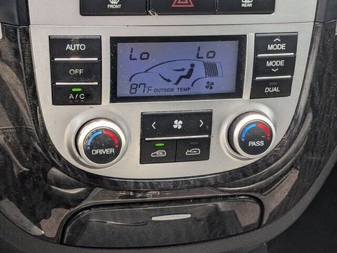 Used 2009 Hyundai Santa Fe Limited FWD image 23