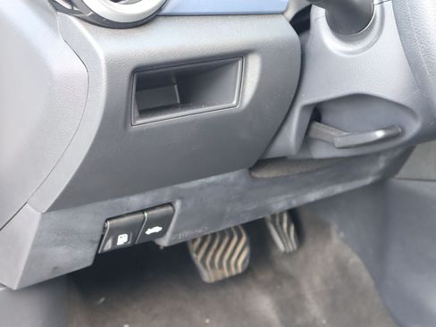 Used 2024 Nissan Versa SV FWD image 21