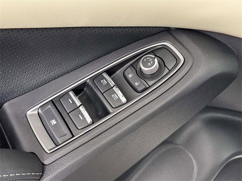 Used 2021 Subaru Ascent Limited w/ Technology Package image 18