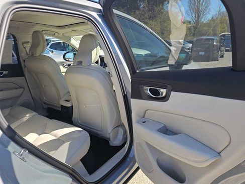 New 2026 Volvo XC60 T8 Ultra w/ Protection Package Premier AWD/4WD image 12