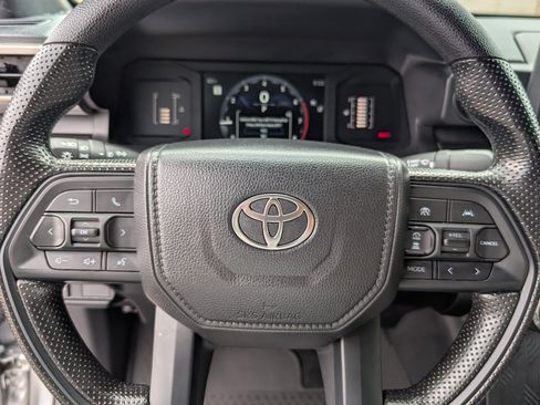 Used 2026 Toyota Tacoma SR5 RWD image 18